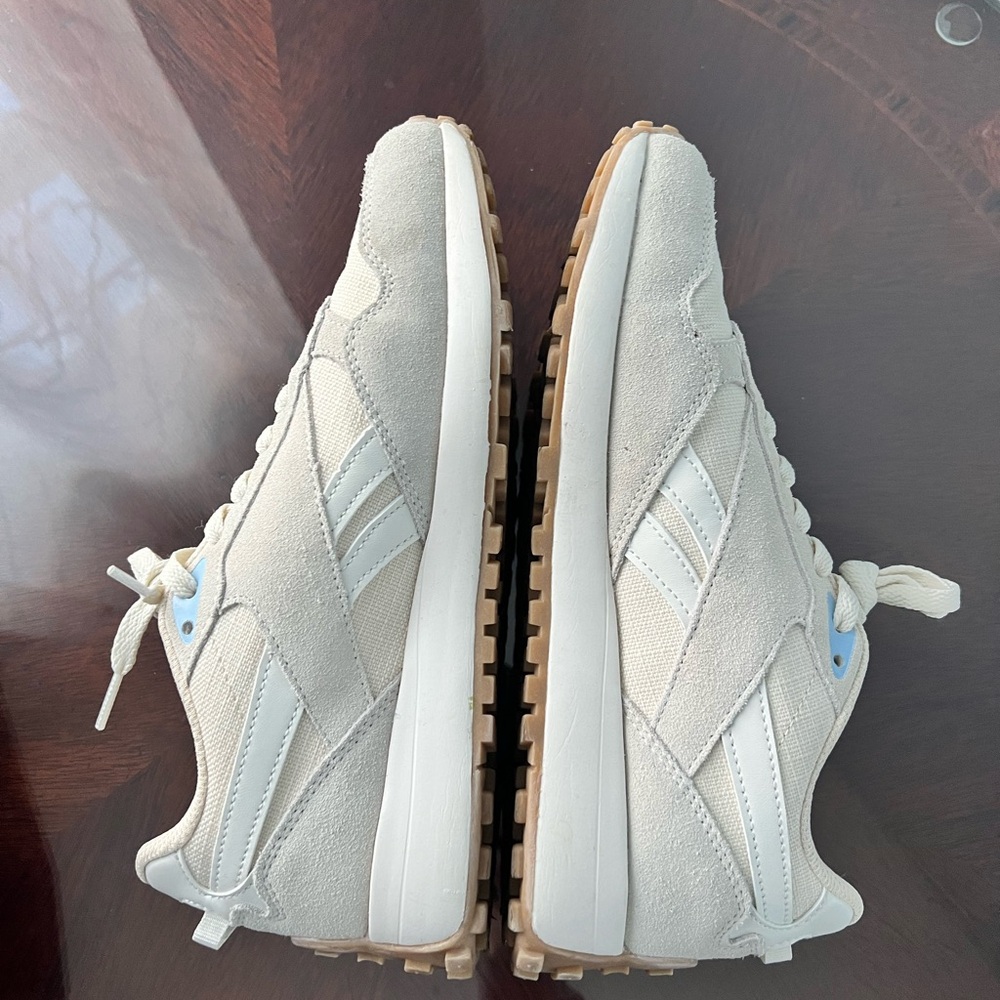 Reebok Drive Lace Up Low Top Suede Trainer Sneakers Gray Cream Blue, Size 8 - Picture 2 of 6